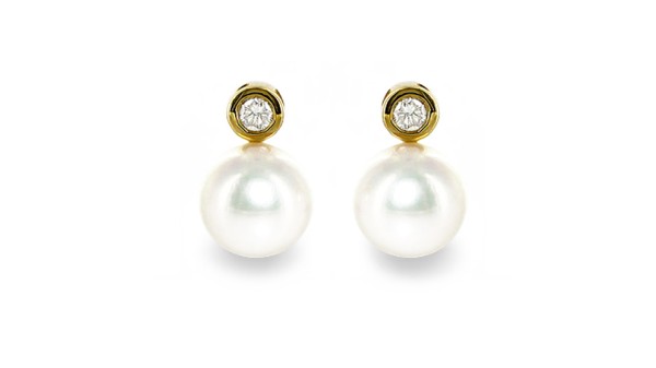 Gouden 8,5-9 mm Akoya parel oorstekers met diamant