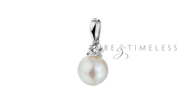 Witgouden parelhanger met diamant 0.05 ct