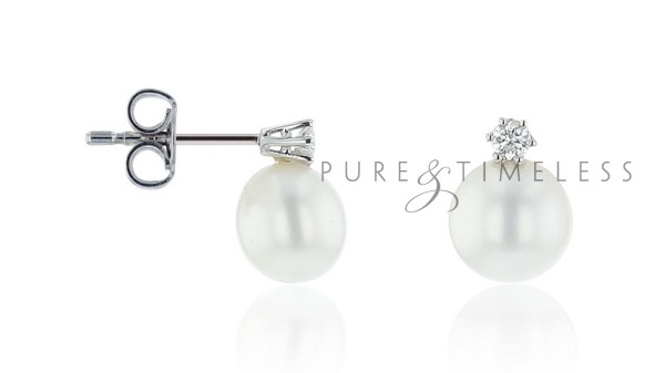 Zoetwaterparel oorbellen met diamant
