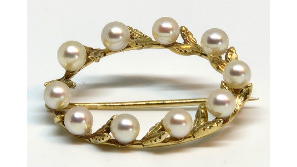 Geelgouden Akoya parelbroche