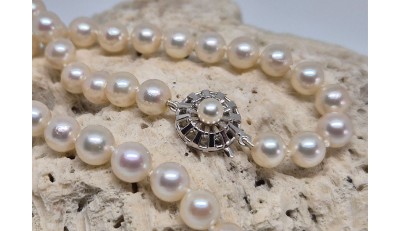 Akoya parelketting met 14k witgouden sluiting